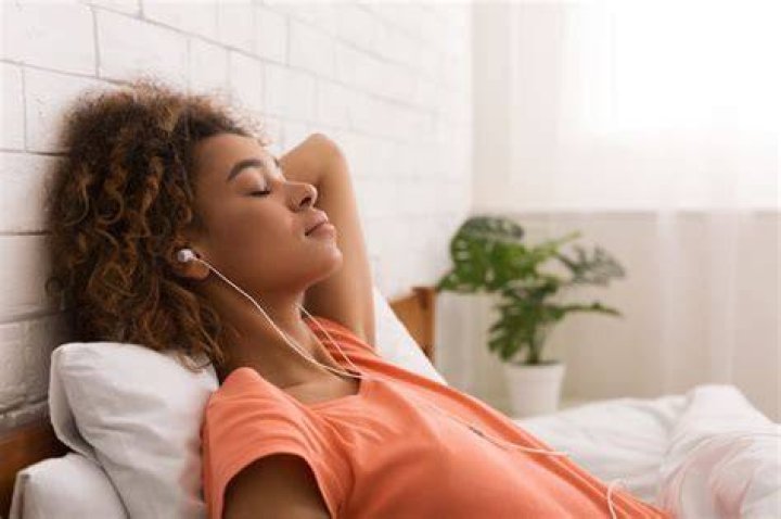 Does listening to music while you sleep affect your dreams?