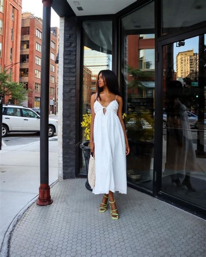 What can you wear with off-white?